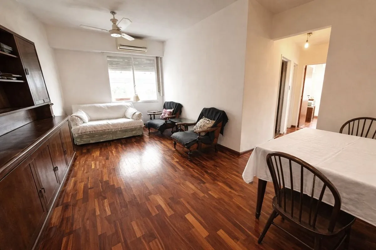 Departamento en Conde 1800