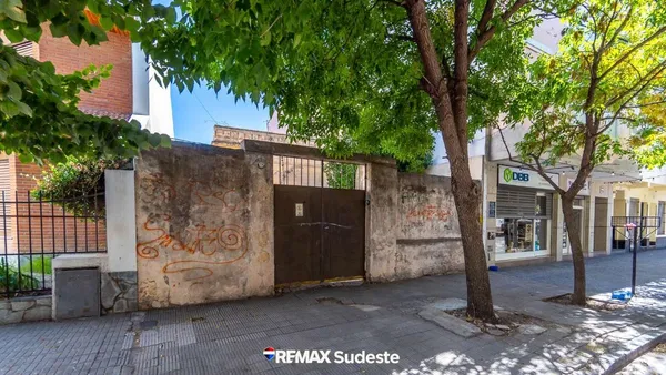Lote en Alvarado 700