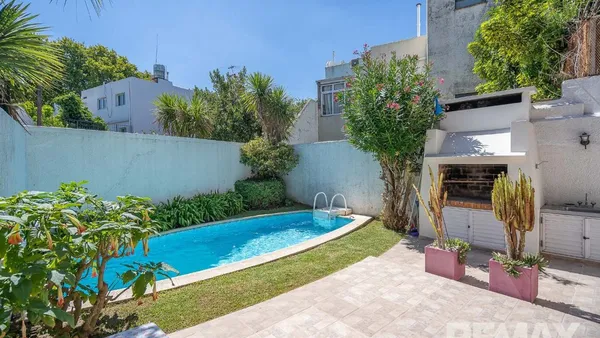 Casa en Doctor Victorino de la Plaza 1200