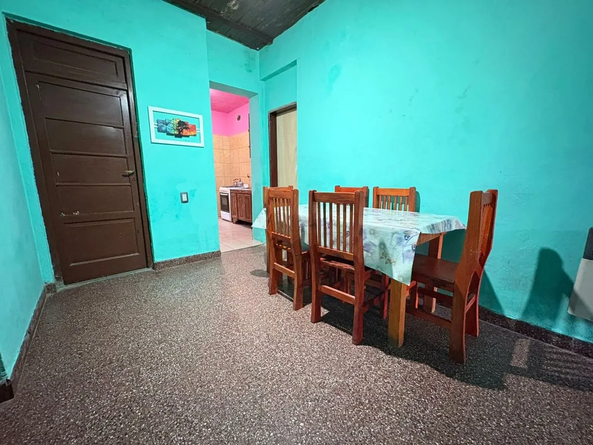 Casa en Carlos Calvo 1900