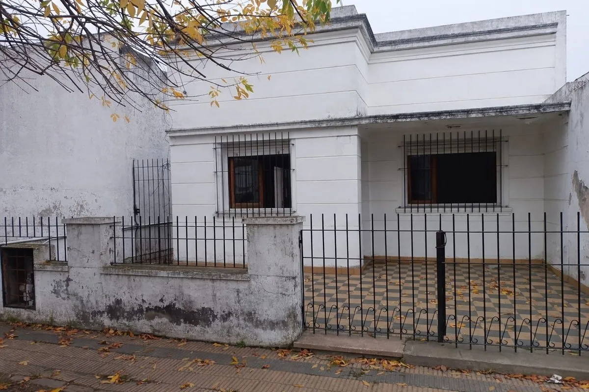 Casa en 13 Entre 160 y 161 3800