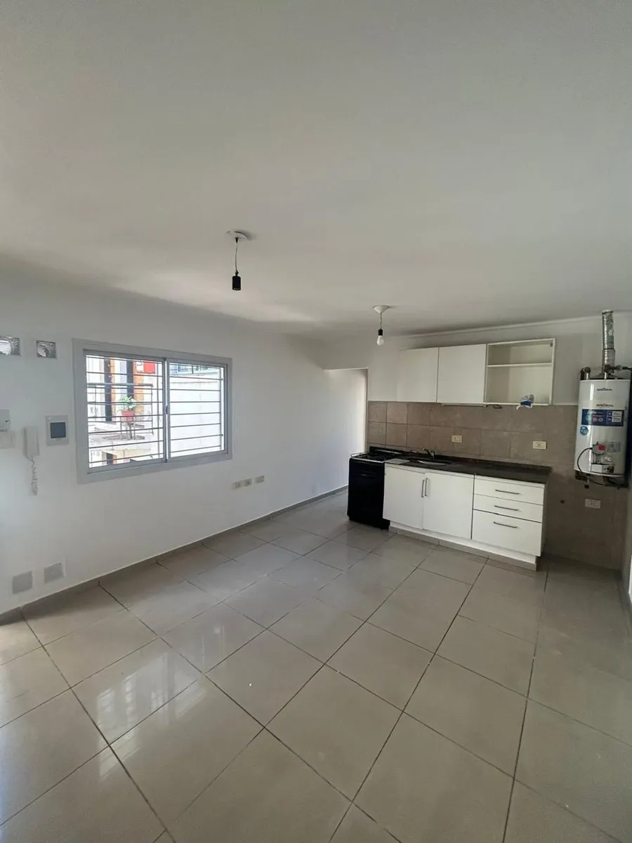 Departamento en Angelo de Peredo 1200
