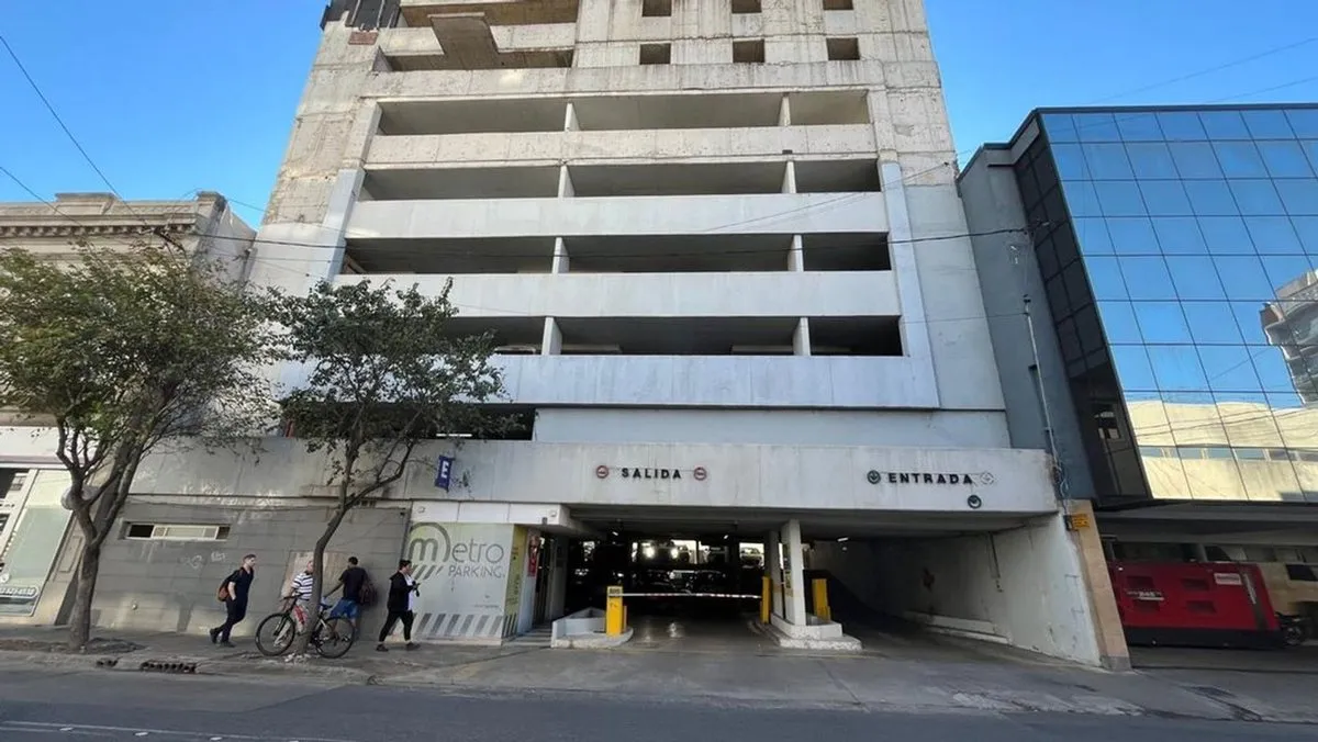 Cochera en Rivadavia 3100