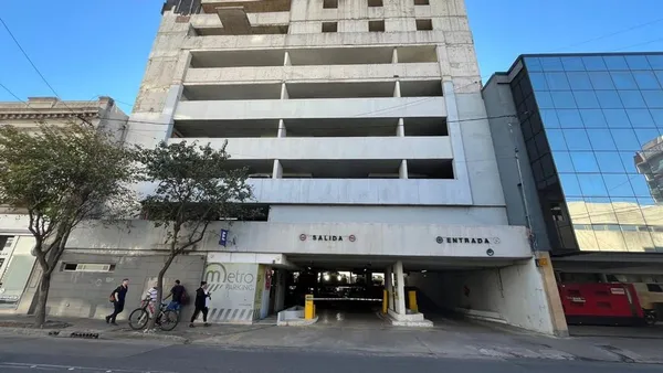 Cochera en Rivadavia 3100