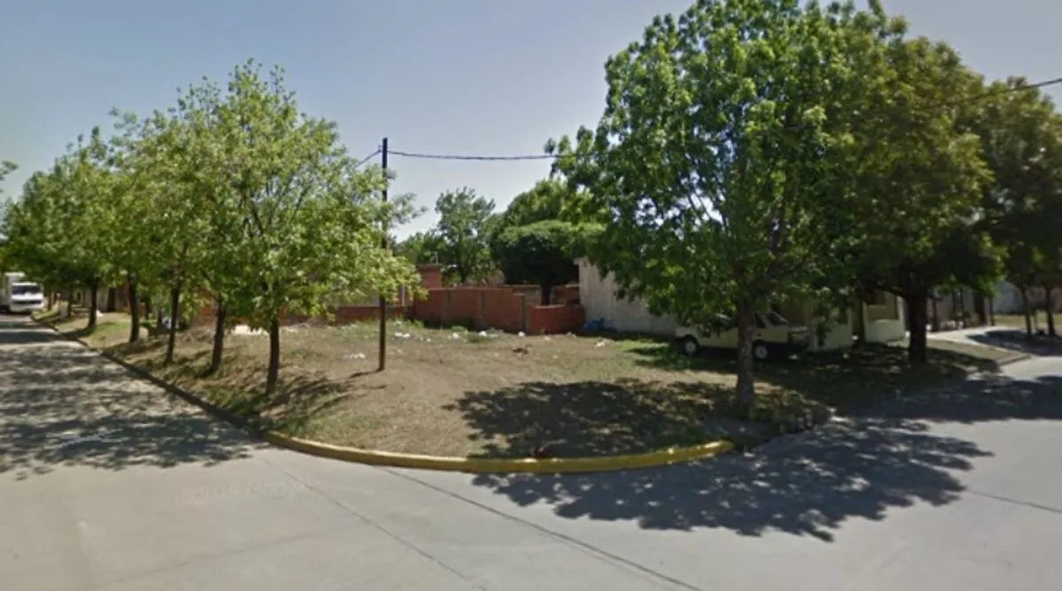 Lote en Italia Esquina Saenz S/N