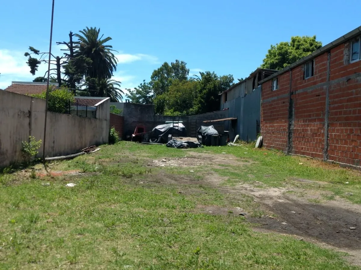 Lote en Juramento 1100