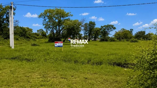 Lote en Juan Manuel de Rosas 2400