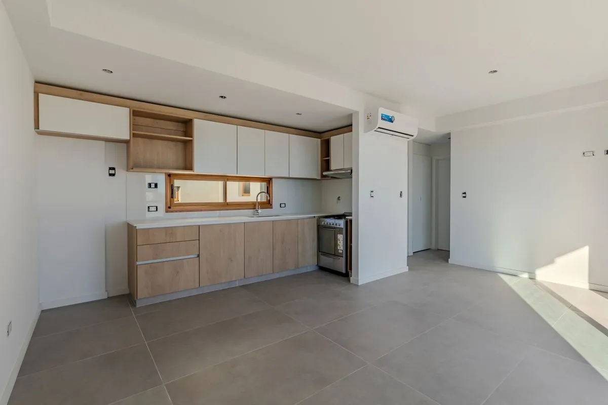 Departamento en Diagonal 73 E/ 42 y 43 2500