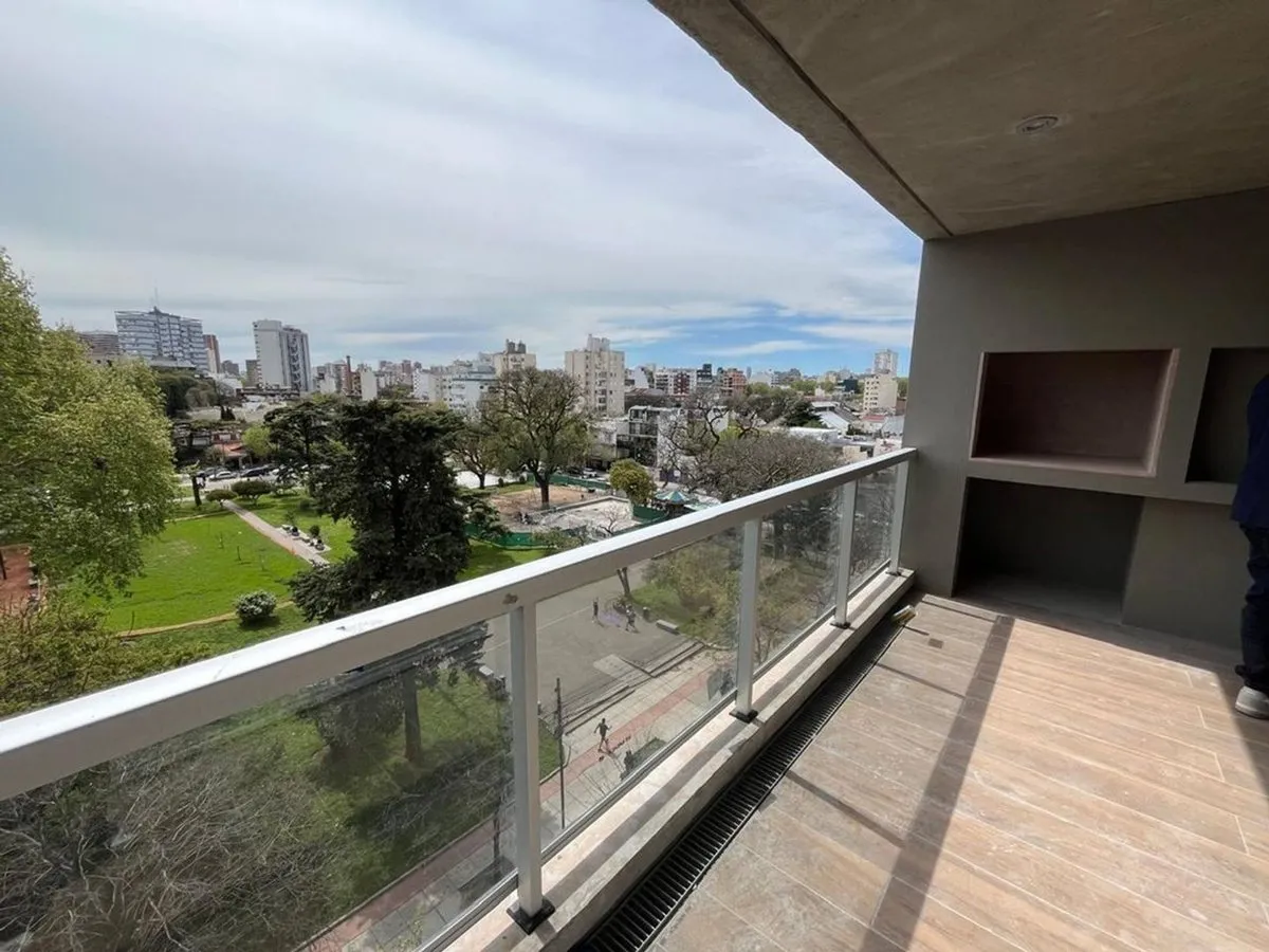 Departamento en Charlone 1400