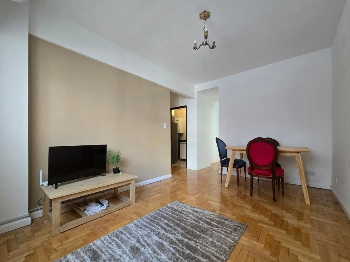 Departamento en Aguilar 2400