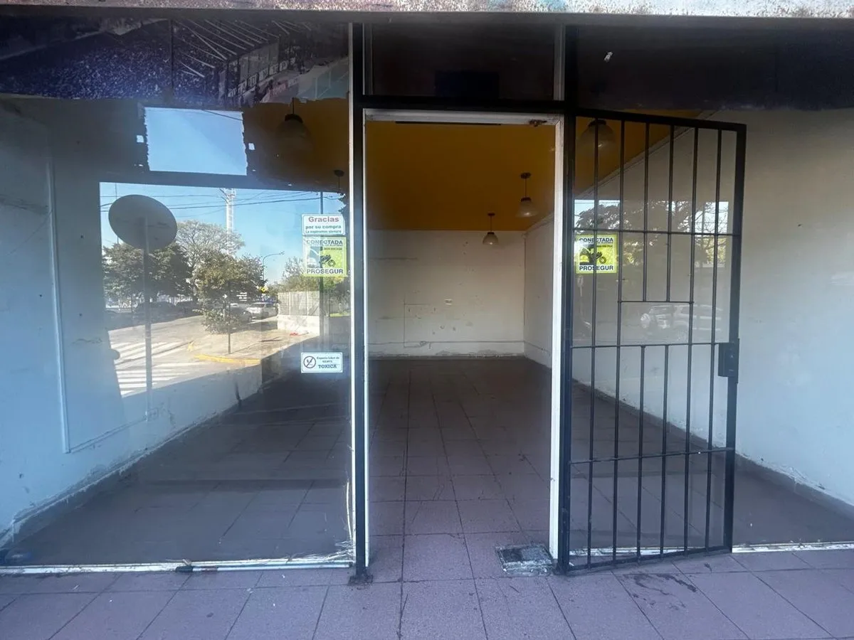 Local Comercial en Martín Rodríguez 400