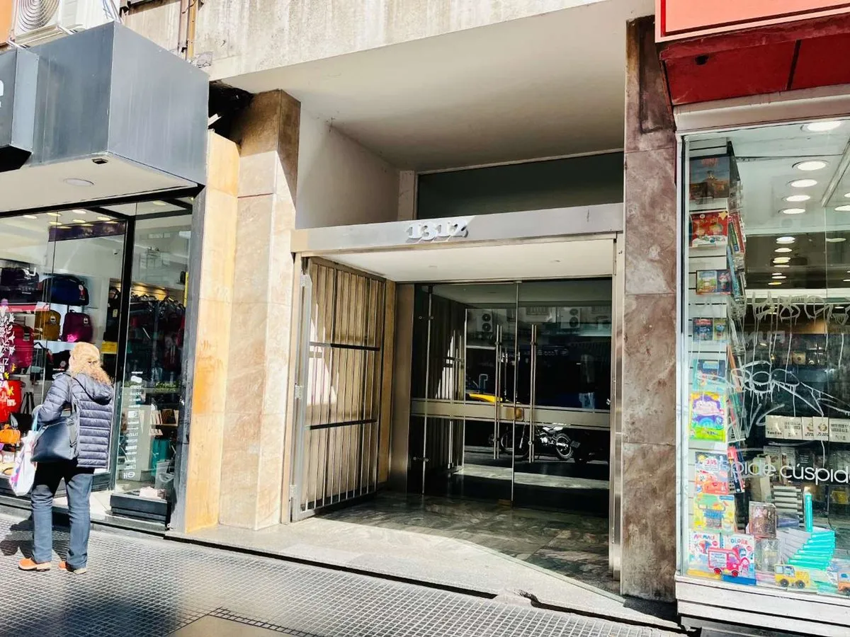 Oficina en Avenida Corrientes 1300