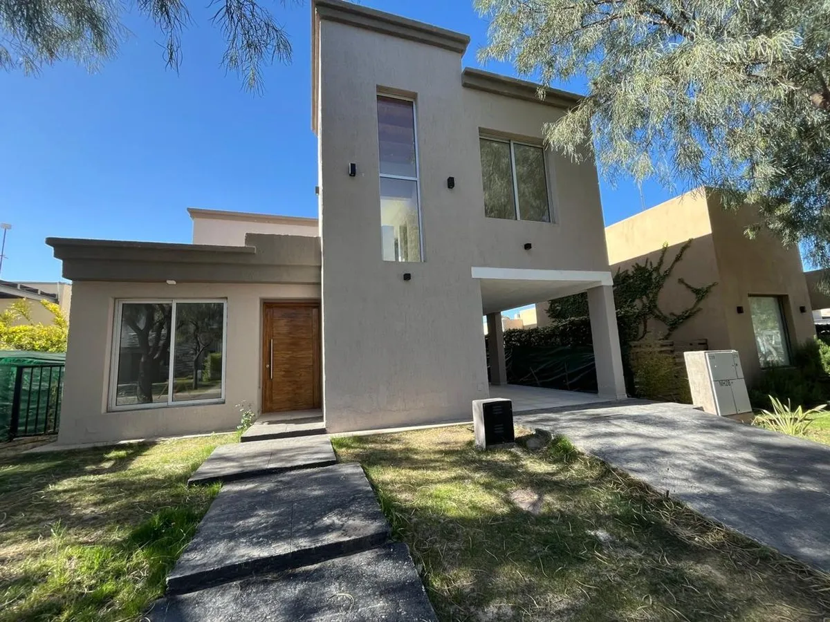 Casa en José Matías Zapiola 300