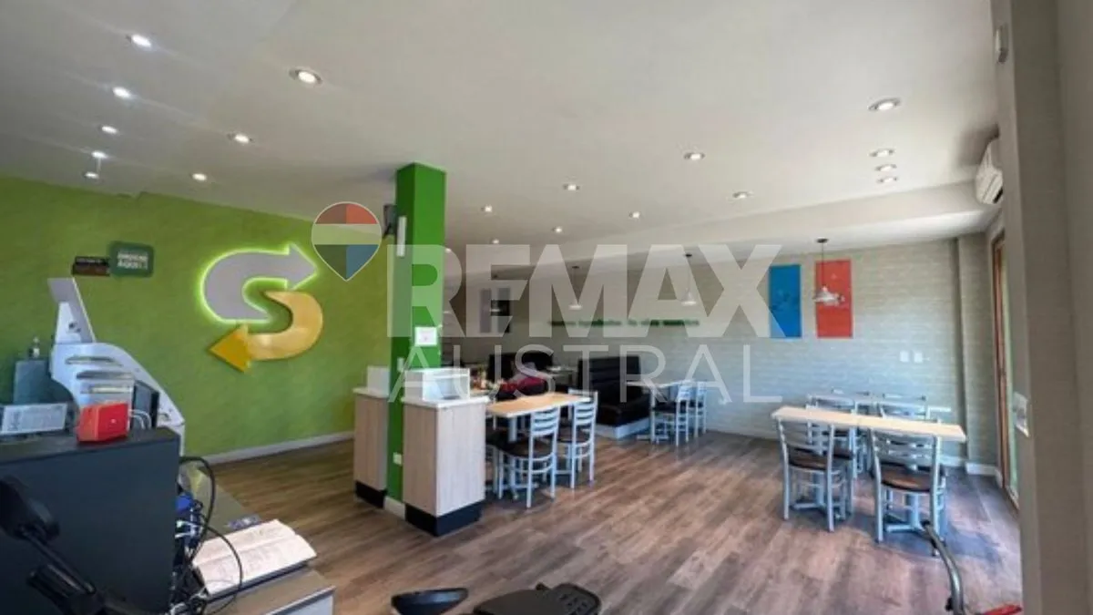 Local Comercial en Avenida Capitán Fragata Moyano 1300