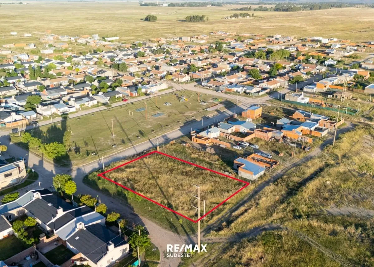 Lote en El Calden y Pilcaniyen 2400