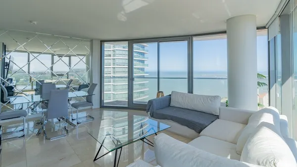 Departamento en Aristóbulo del Valle 2700