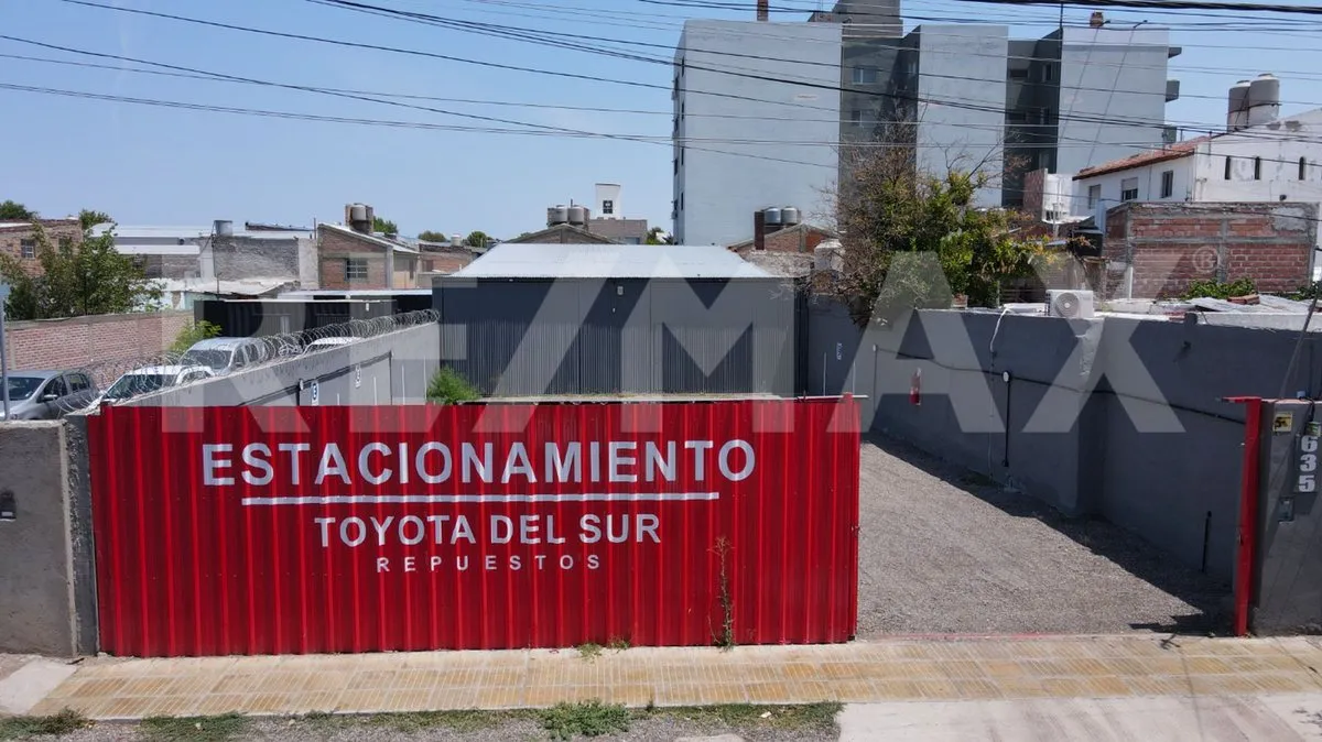 Lote en Manuel Láinez 600