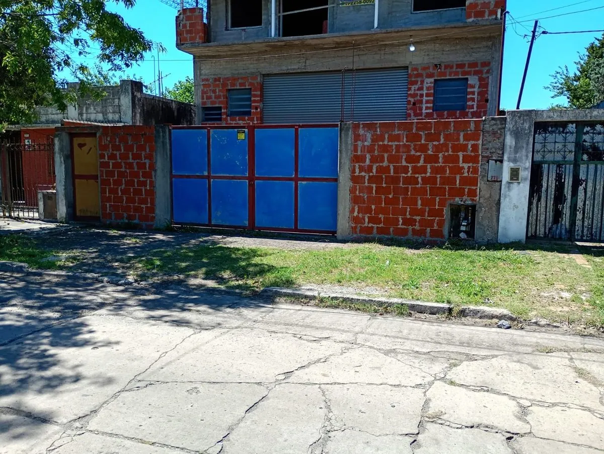 Local Comercial en Francisco Beiró 2600