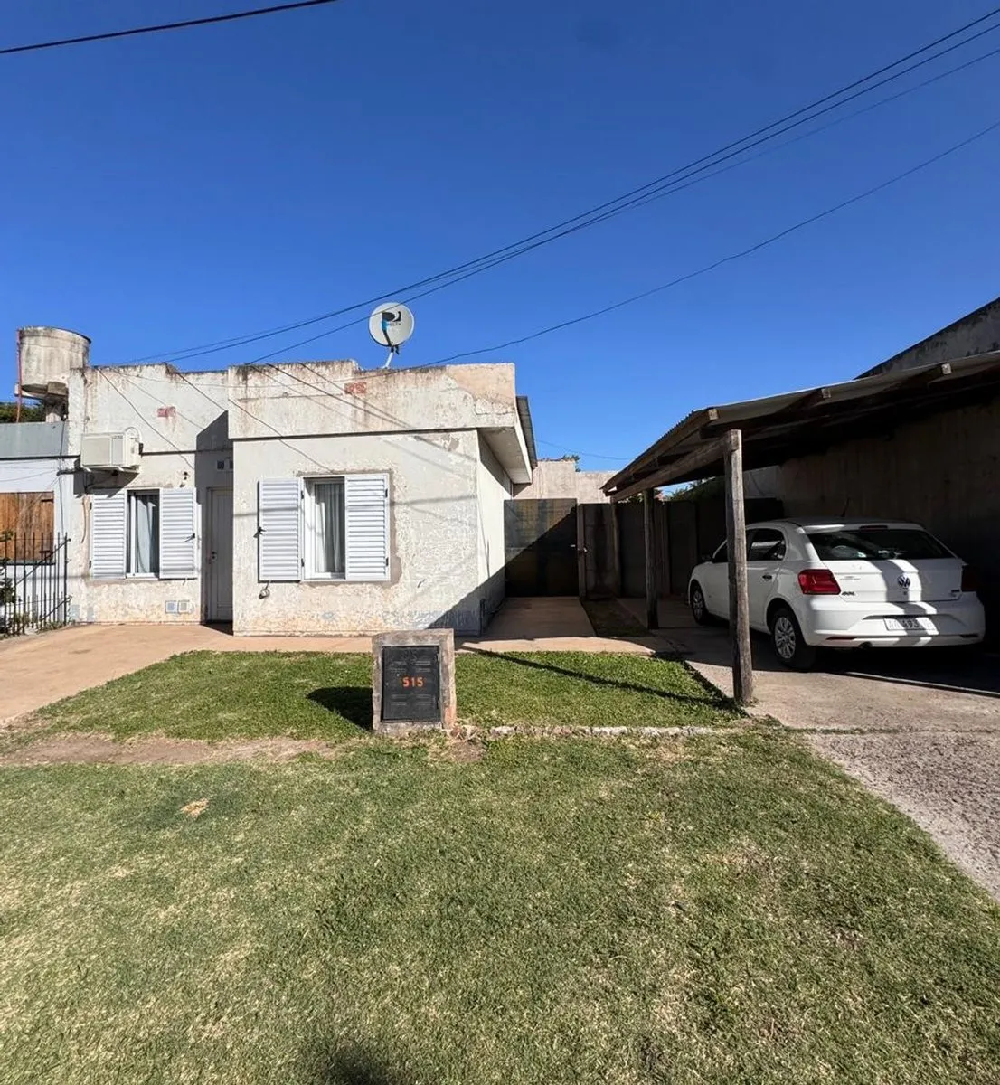 Casa en Esteban de Luca 500