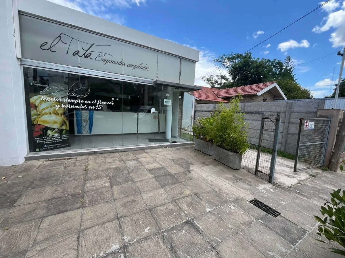 Local Comercial en 14c E/ 473 y 473bis 200