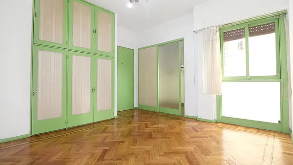 Departamento en Castro Barros 1000