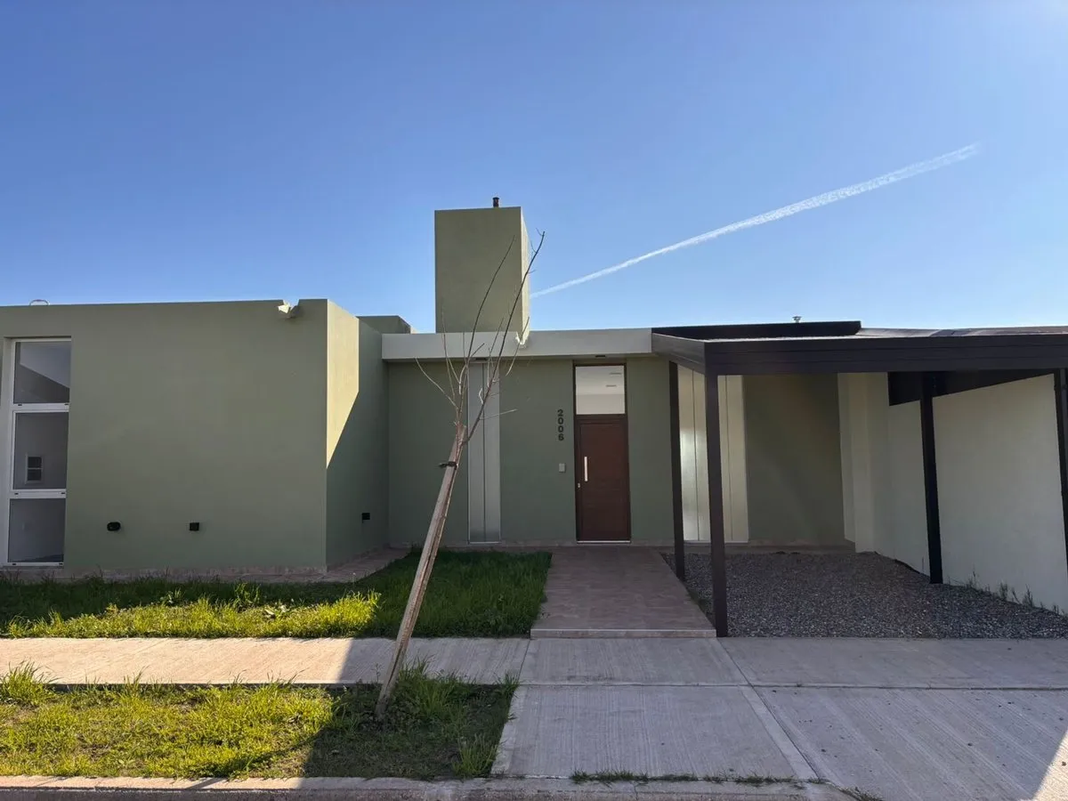 Casa en Los Algarrobos 2000