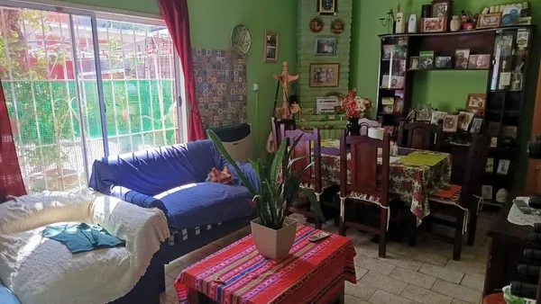 Casa en Los Laureles 800