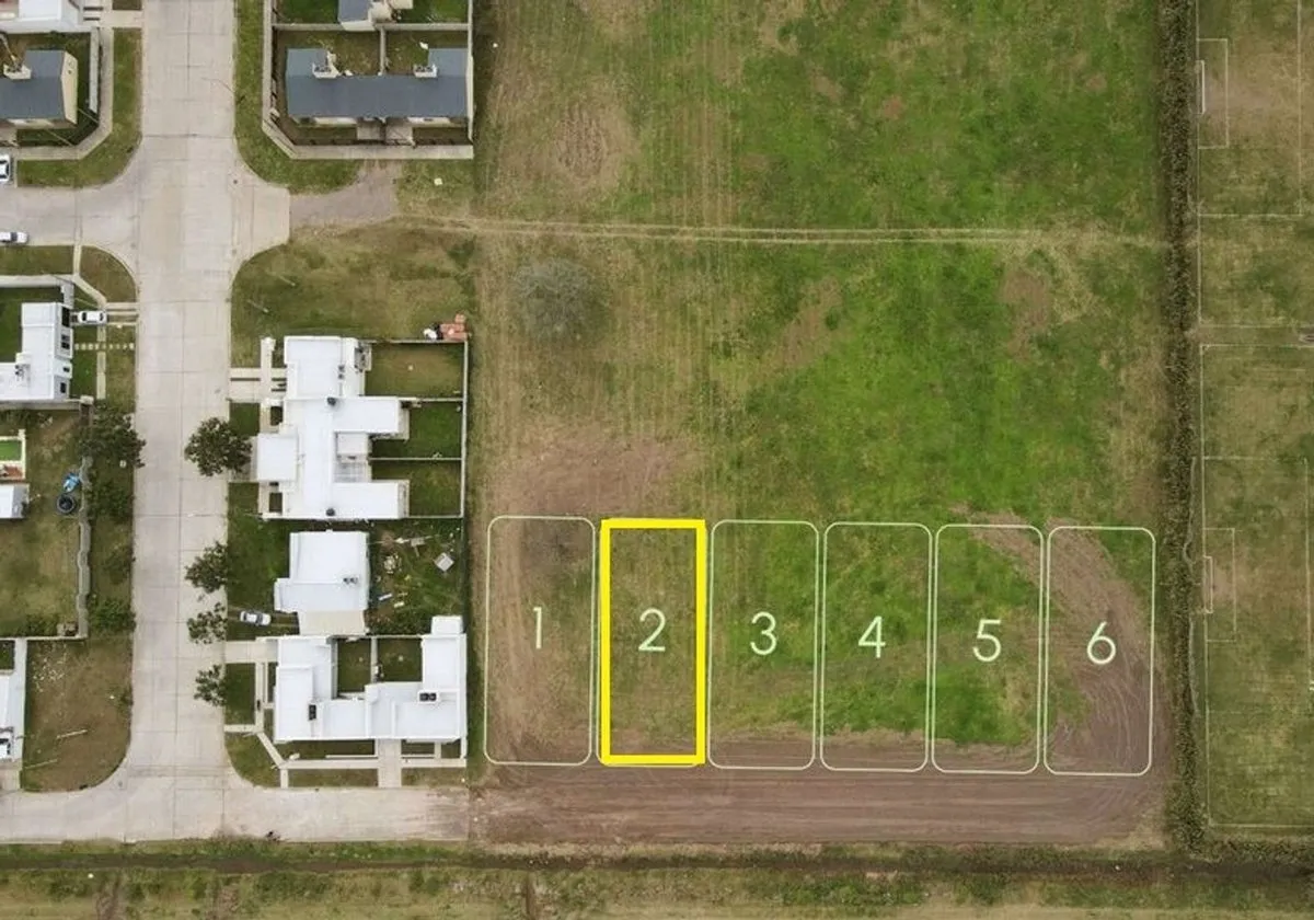 Lote en Intendente Muriel 700