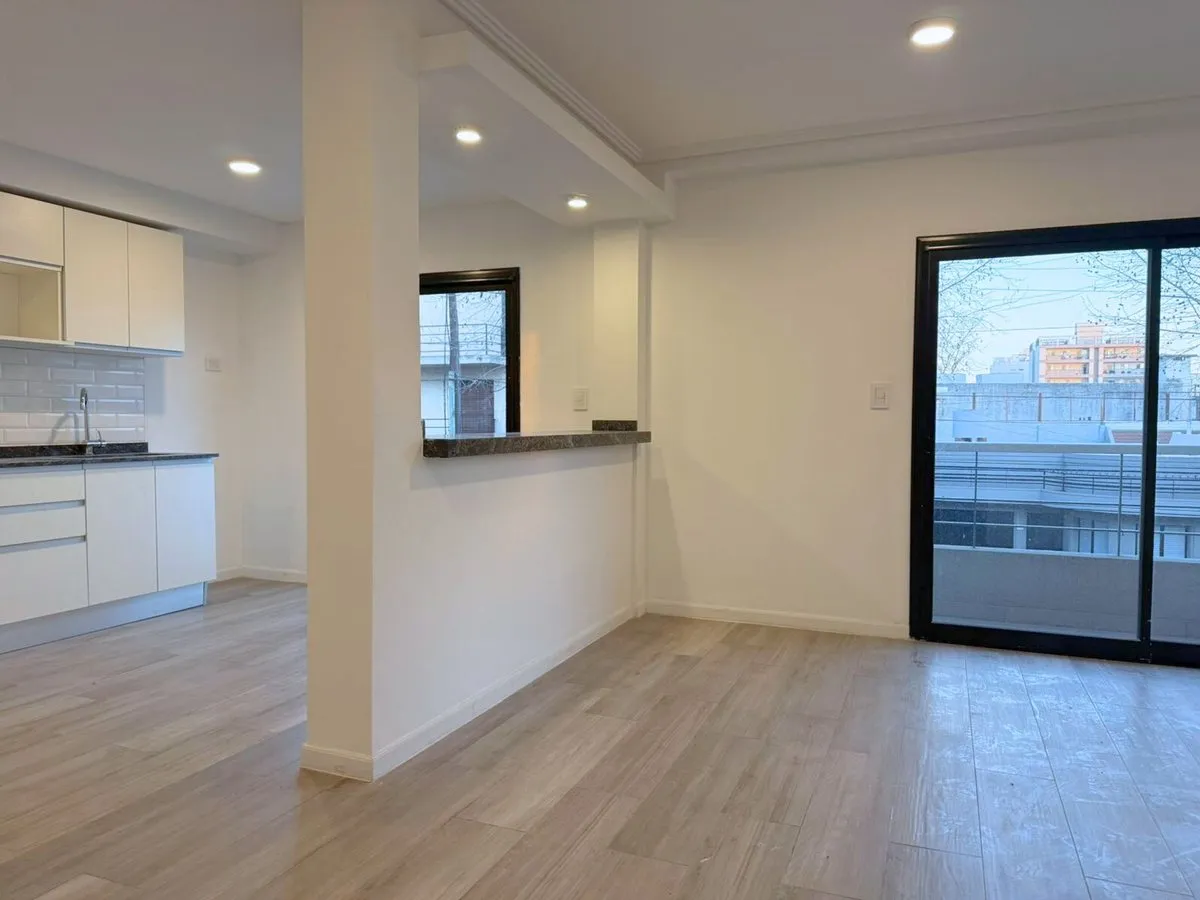 Departamento en Avenida Avellaneda 100