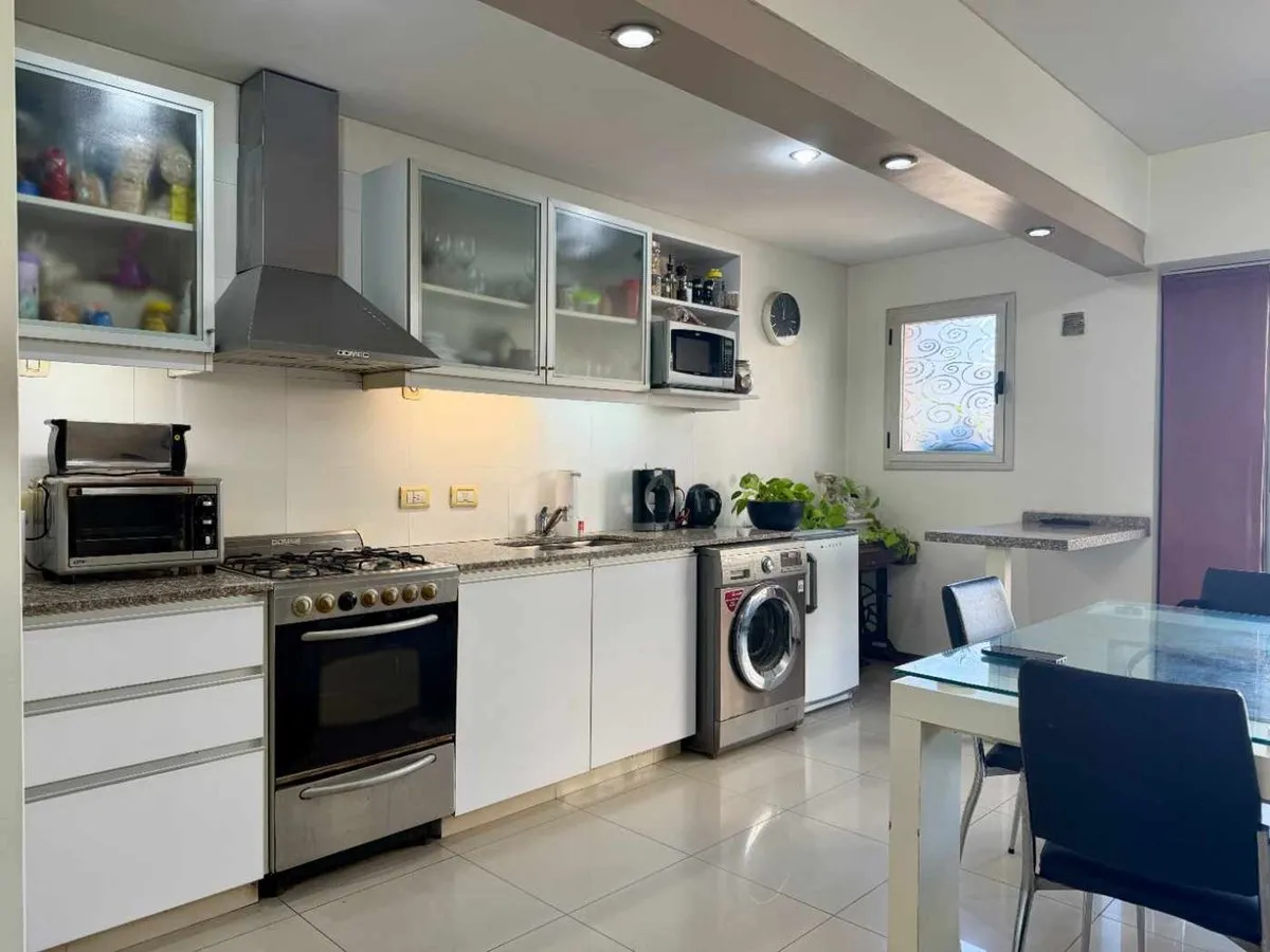 Departamento en Bartolomé Mitre 200