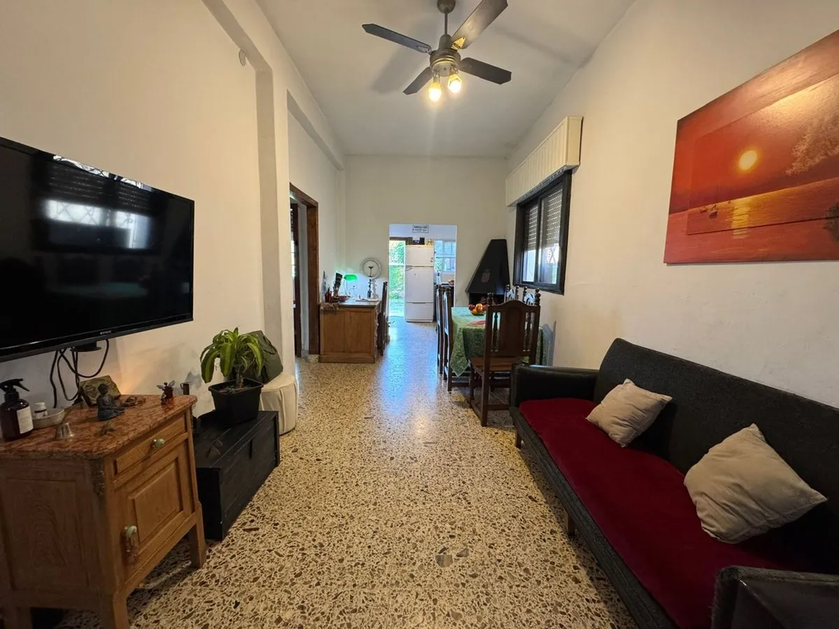 Casa en Joaquín V. González 2300