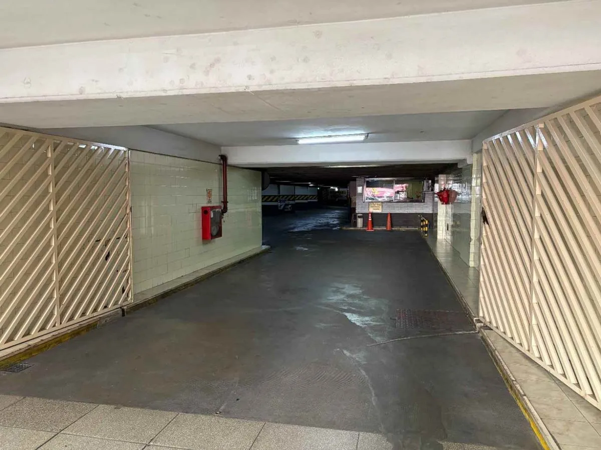 Cochera en Avenida Santa Fe 2800