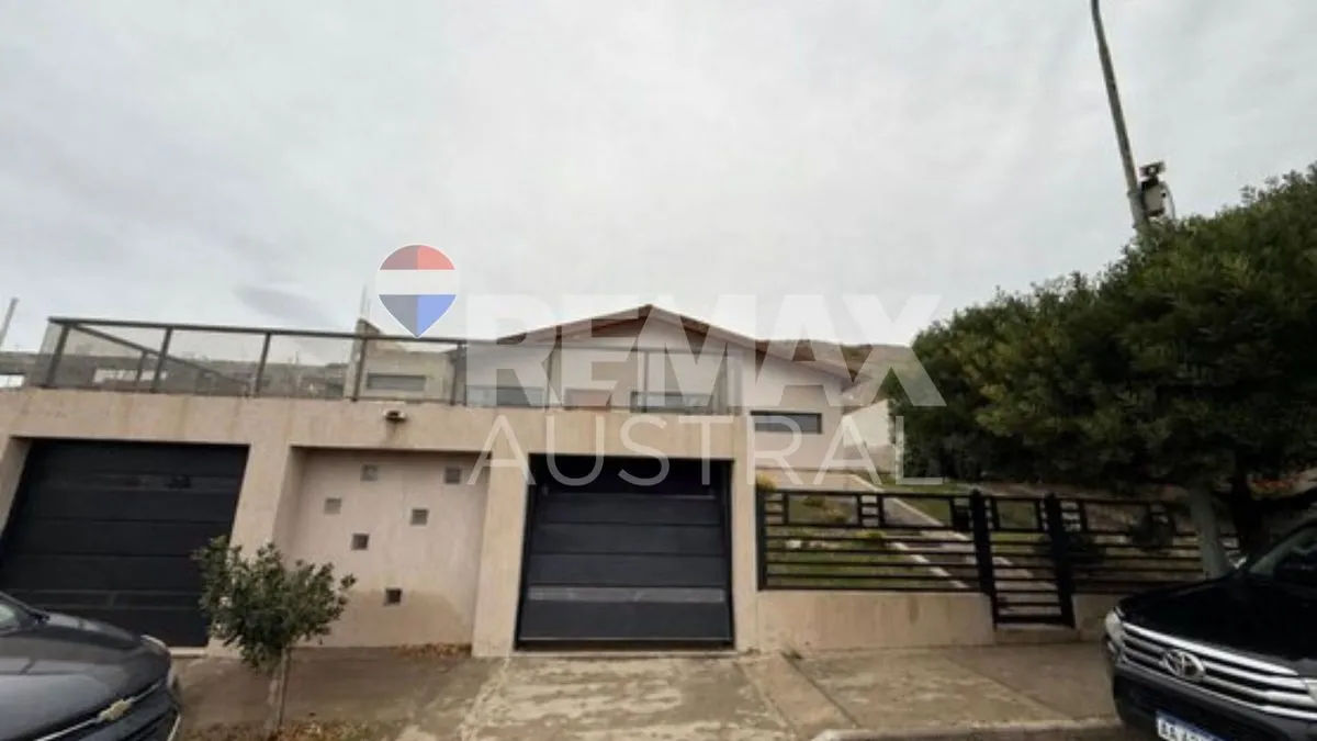 Casa en El Maiten 100