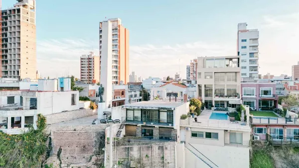Casa en Pellegrini 0