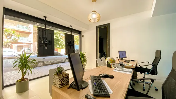 Local Comercial en Corrientes 2400