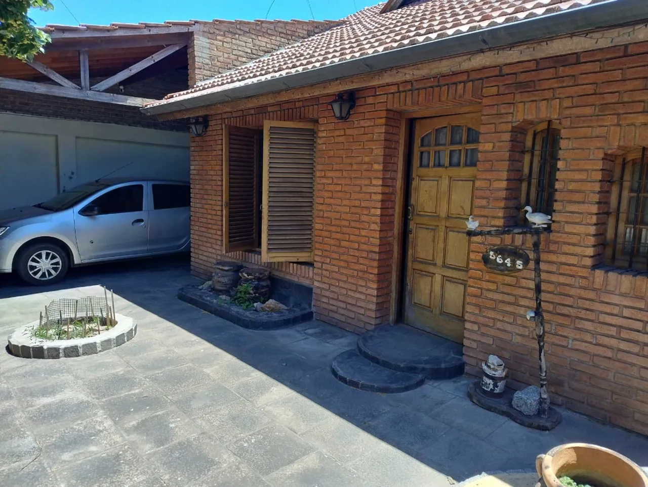 Casa en Ramón Falcón 5200