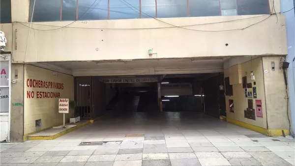Cochera en Amenabar 2000