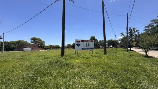 Lote en Leopoldo Lugones 500