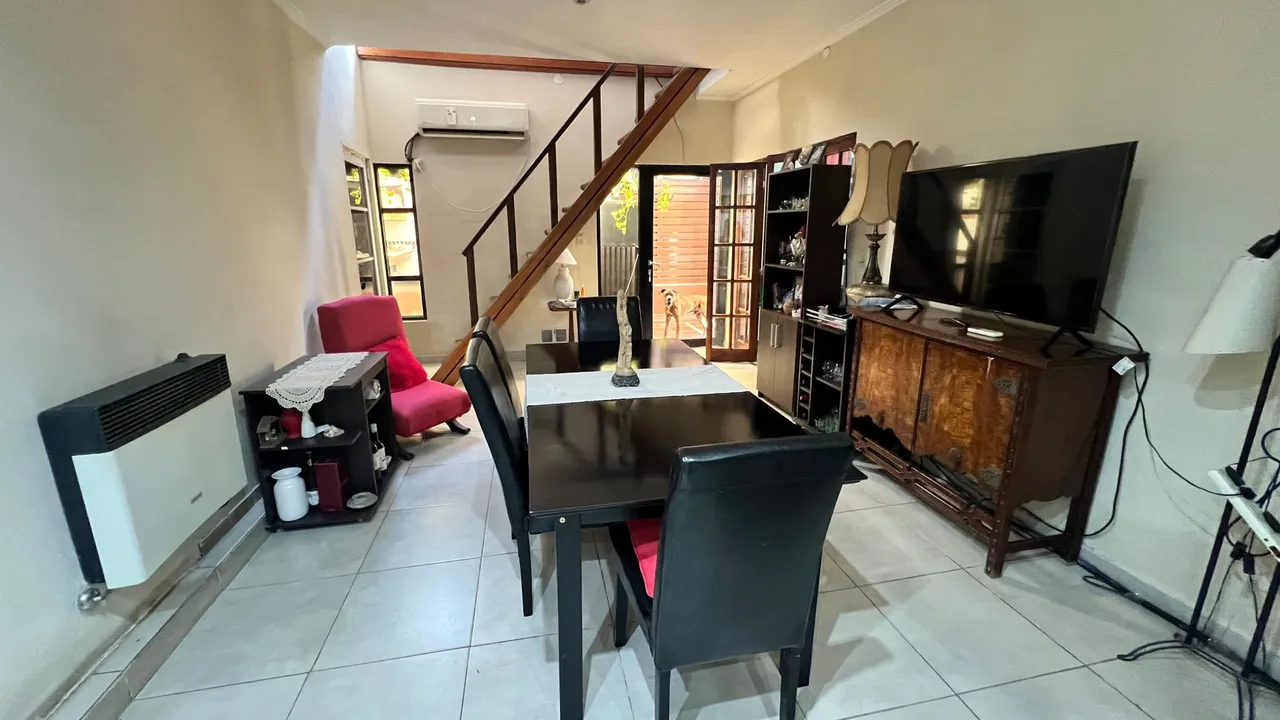 Casa en Tacuari 8200