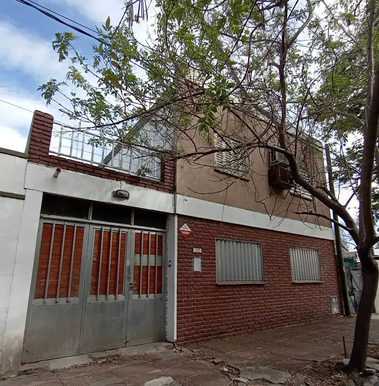 Casa en Centenario 2500