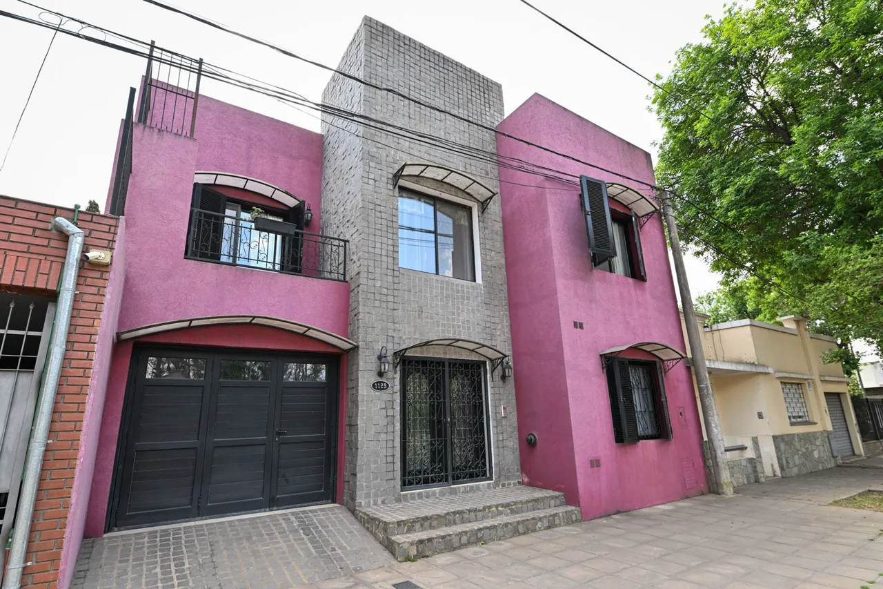 Casa en Sarmiento 1100