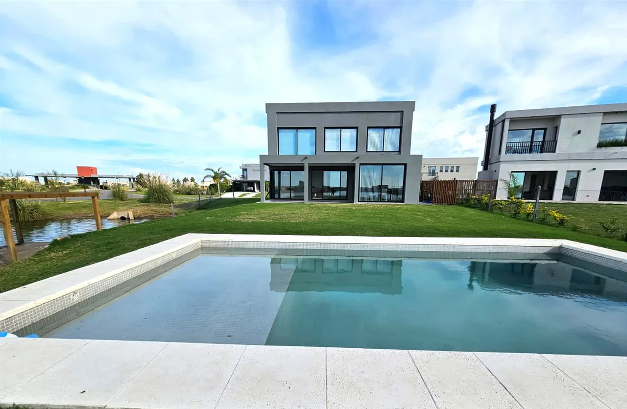 Casa en Boote 100