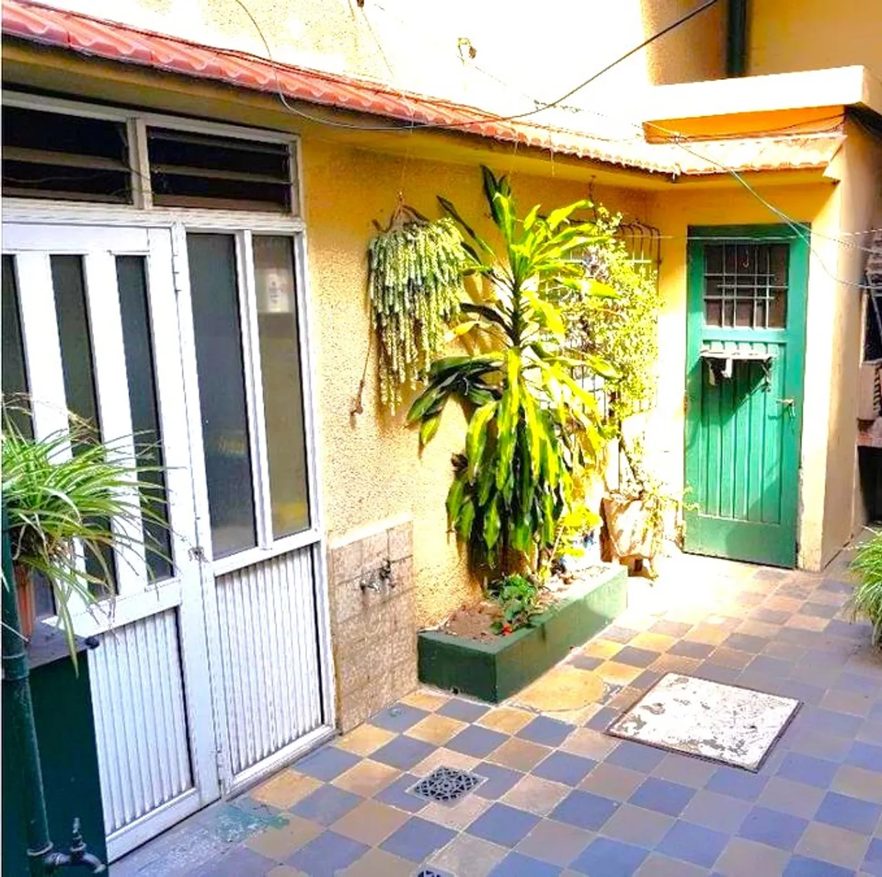 Casa en Calle Quito 5700