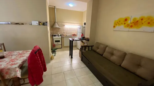 Departamento en 3 de Febrero 100