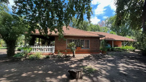 Quinta en El Hornero 3300