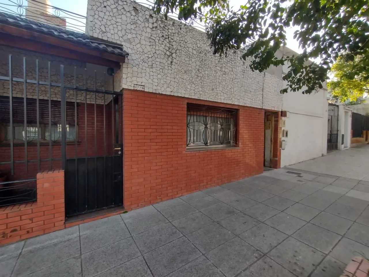 P H en Saladillo 2700