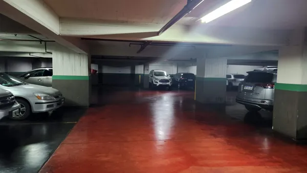 Cochera en Avenida Juramento 2000