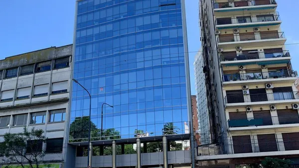 Oficina en Avenida Luis María Campos 500