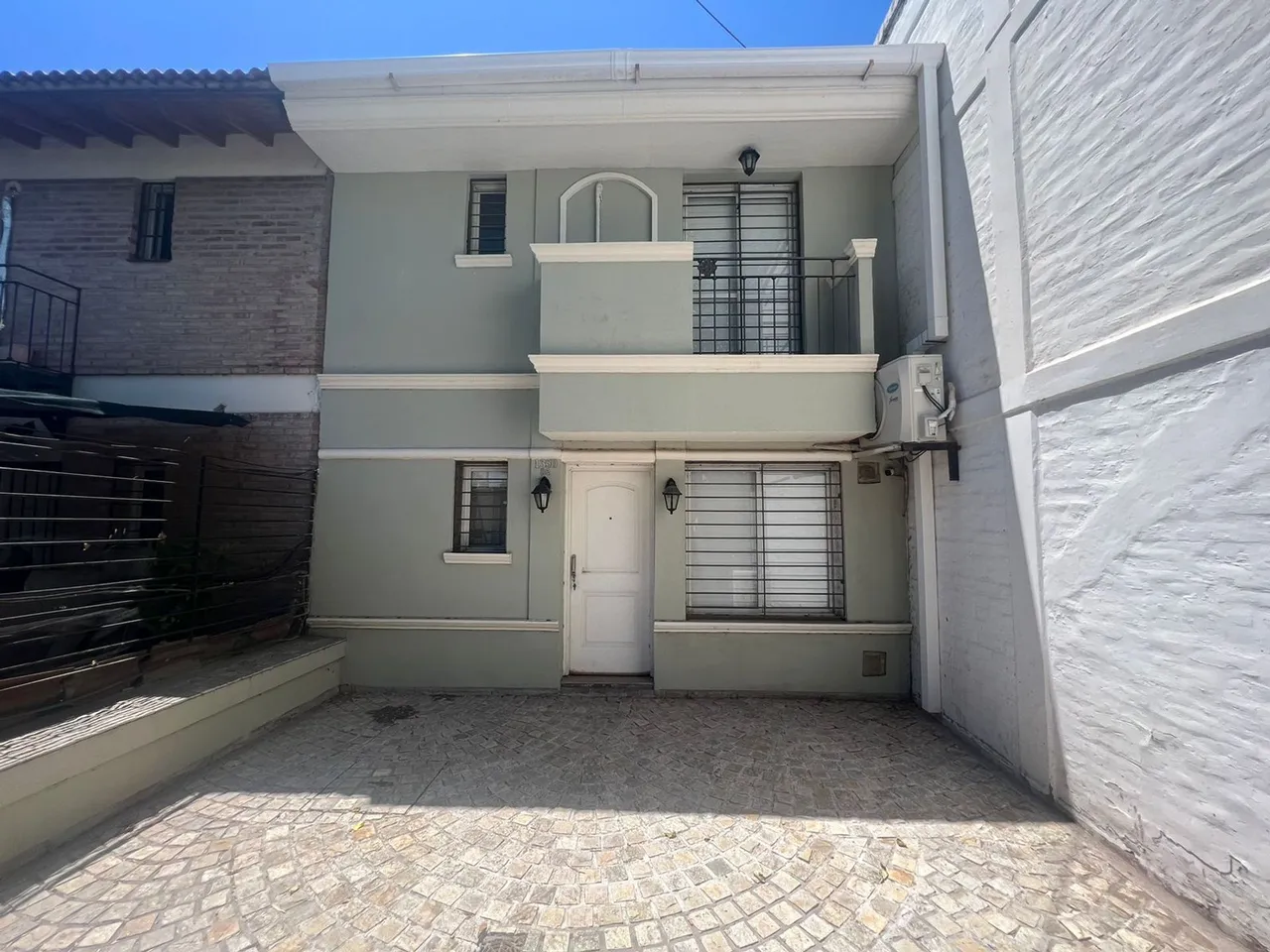 Departamento en Valentín Alsina 1300