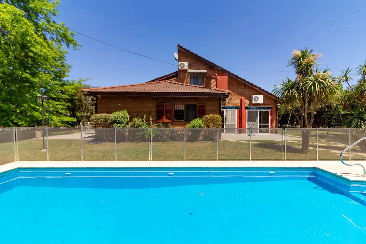 Casa en Rafael Obligado 200